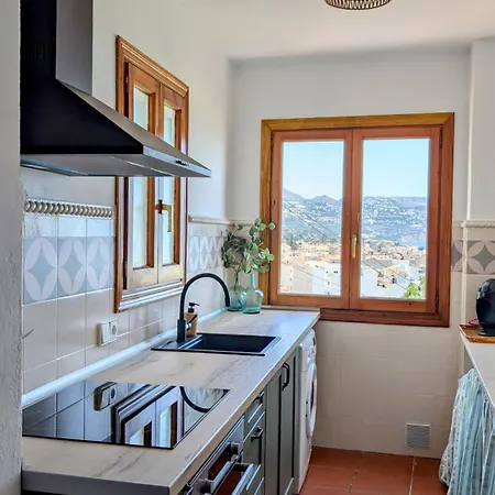 Casa Con Vistas Al Mar En El Casco Antiguo De Tatil Evi